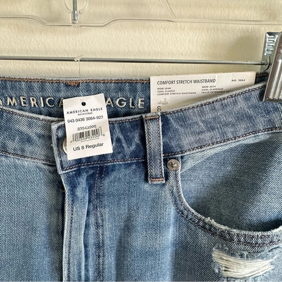 American Eagle NWT size 8 mom jeans comfort stretch waistband - Picture 3 of 5